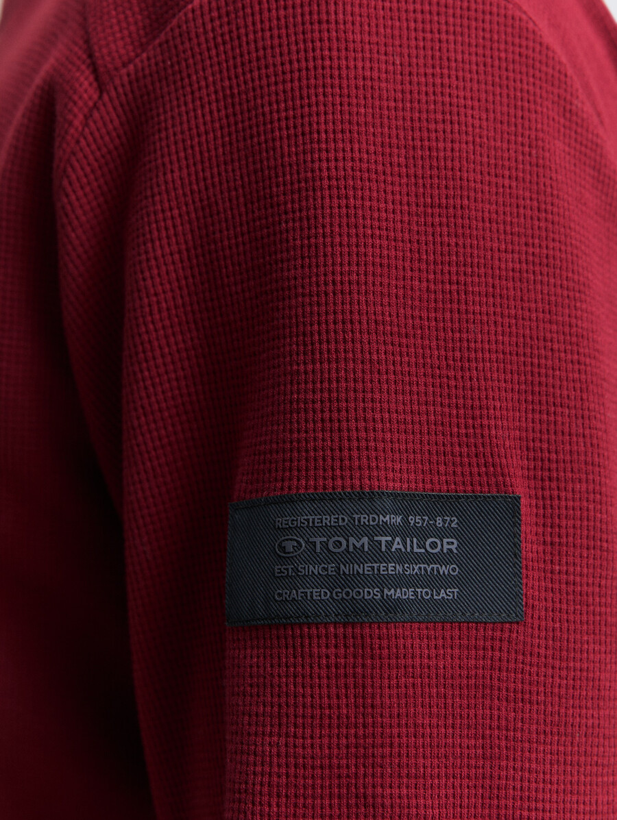 camisa de manga larga con textura de gofre