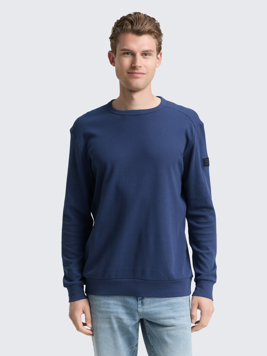 camisa de manga larga con textura de gofre
