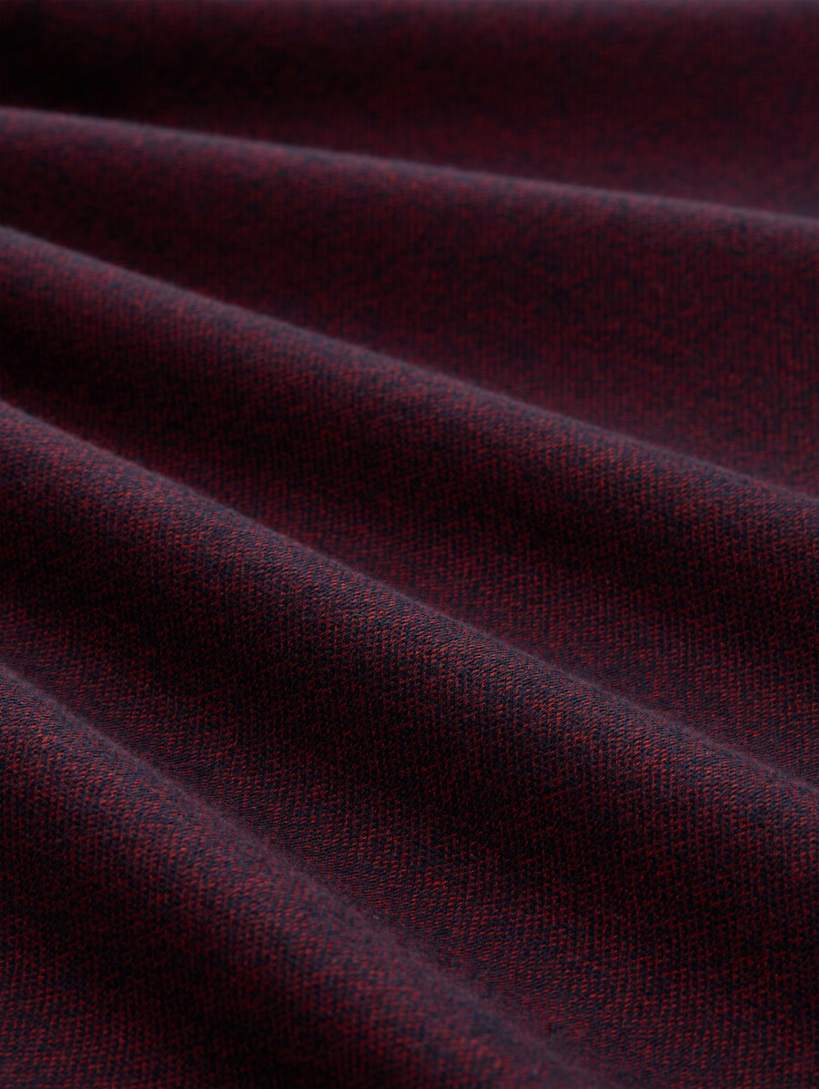 talla grande - camisa de manga larga con insignia del logotipo