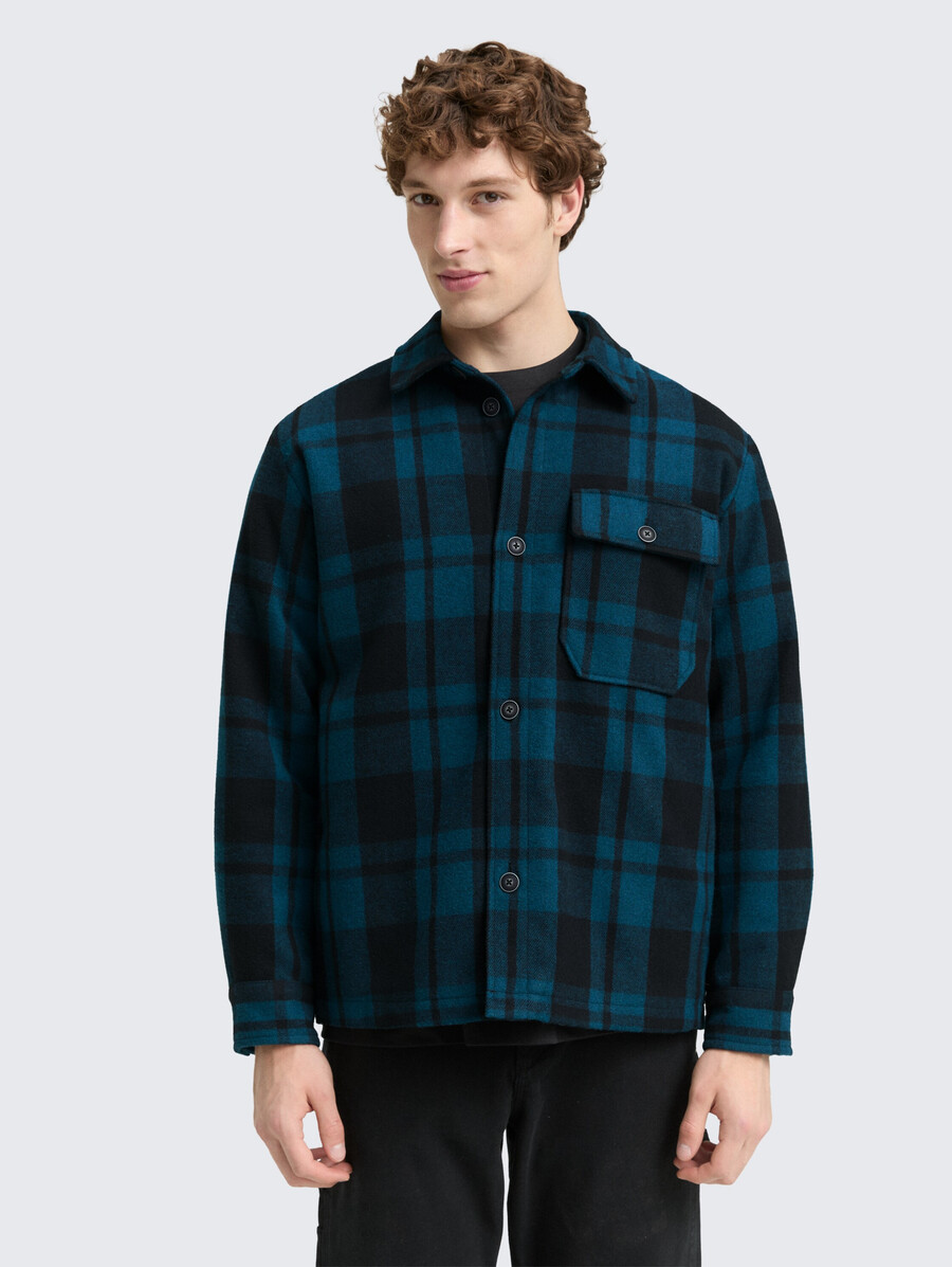 chaqueta tipo sobrecamisa con efecto lana