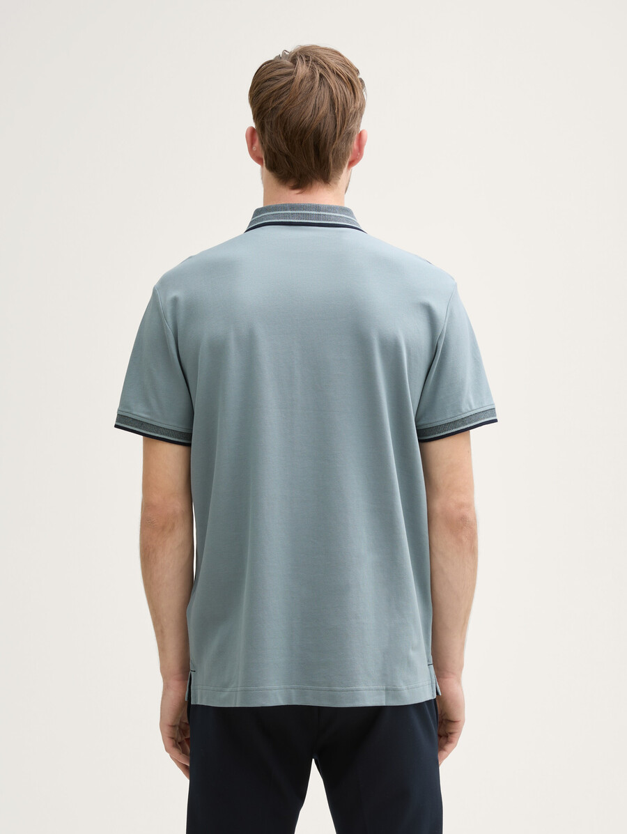 polo de piqué con elástico