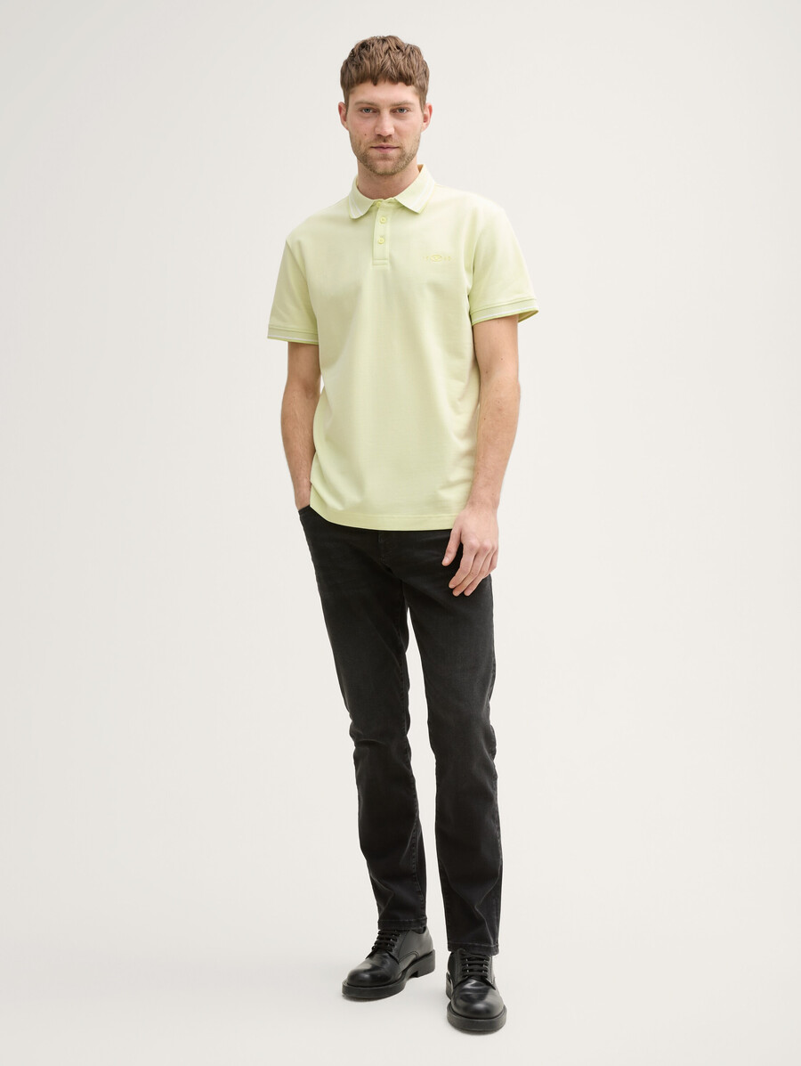 polo de piqué con elástico
