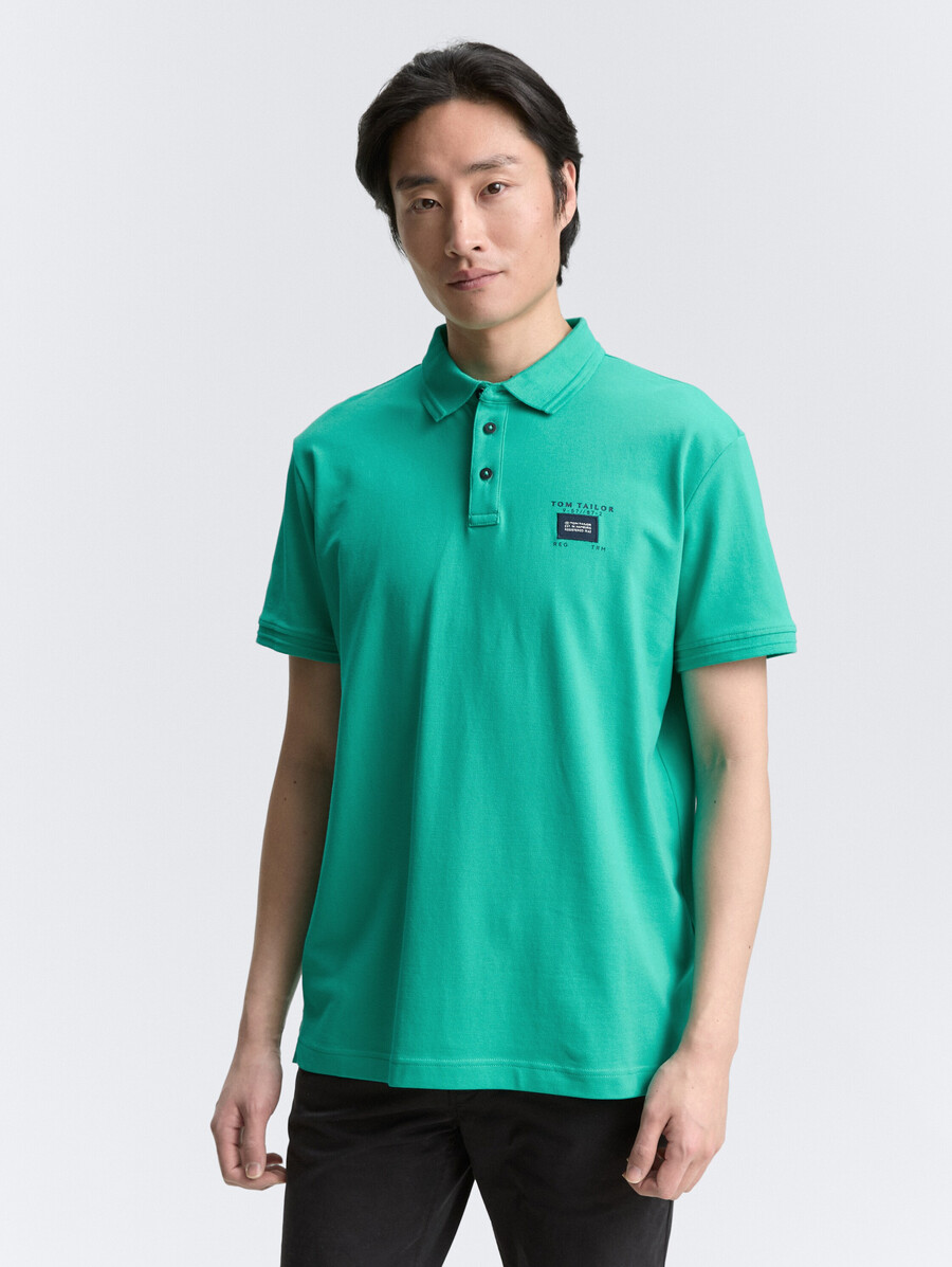 polo de piqué con elástico
