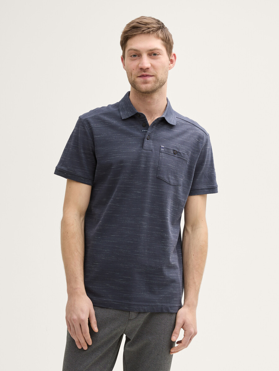 camisa polo con bolsillo en el pecho