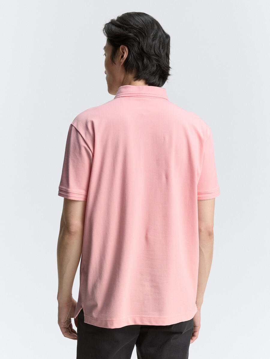 polo de piqué con elástico