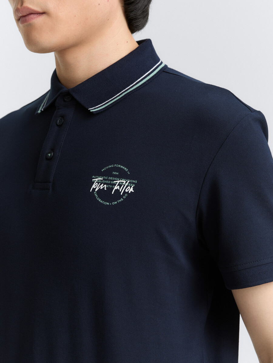 polo de piqué con estampado