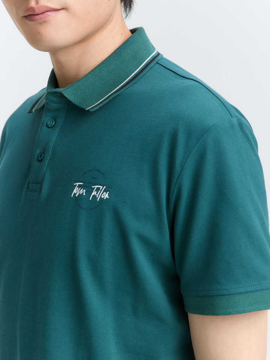 polo de piqué con estampado