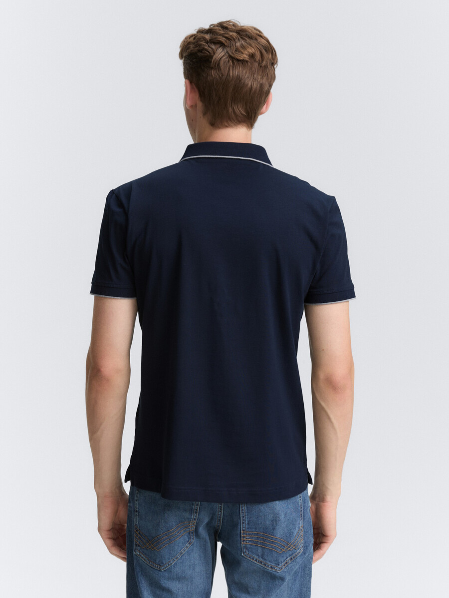 polo de jersey ajustado con elástico
