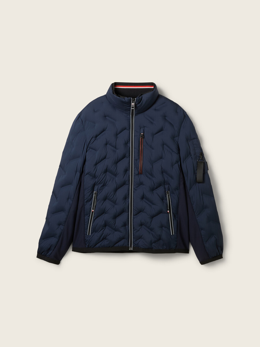 chaqueta híbrida con capucha desmontable