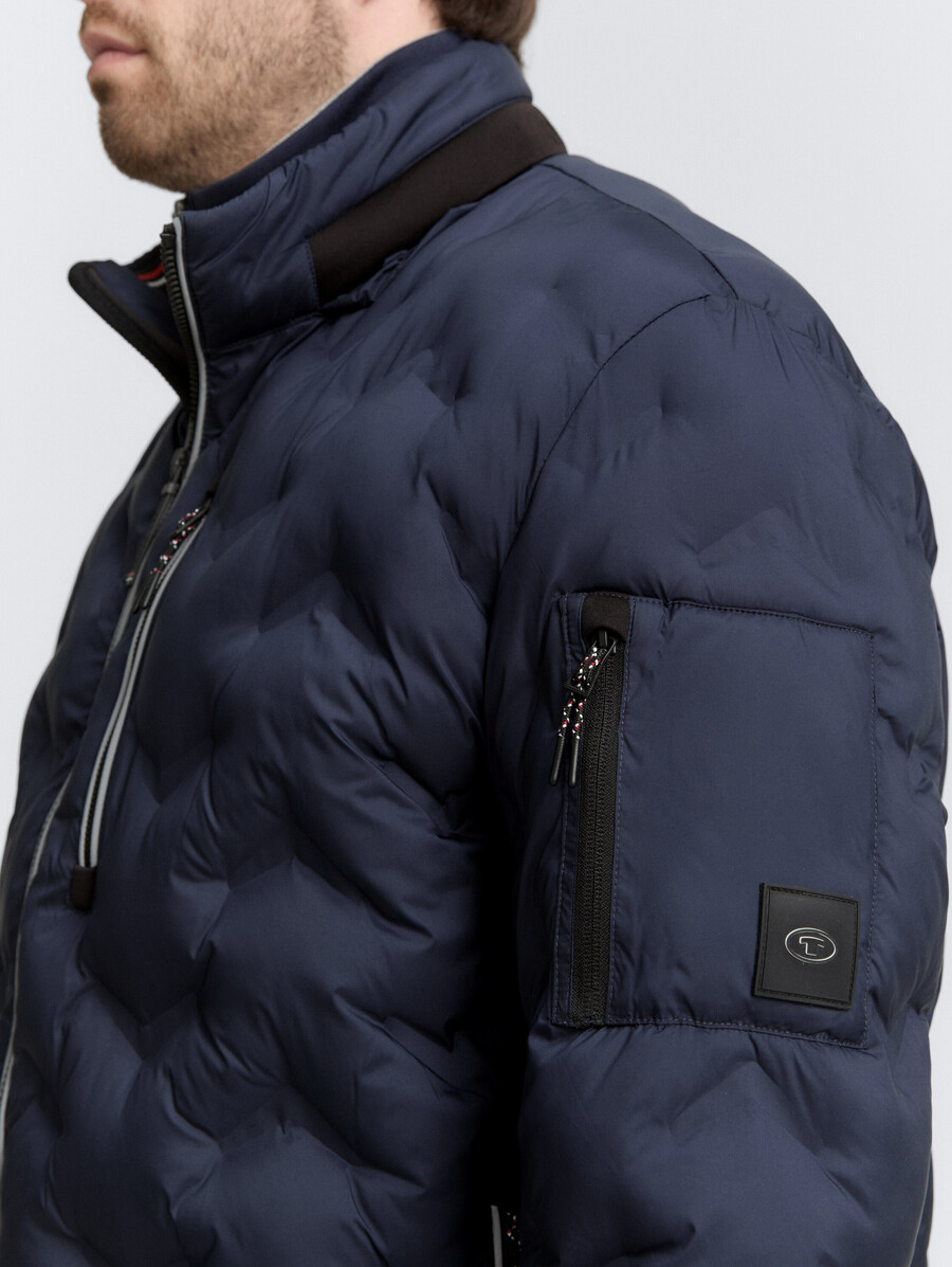 talla grande chaqueta acolchada ligera híbrida con capucha plegable
