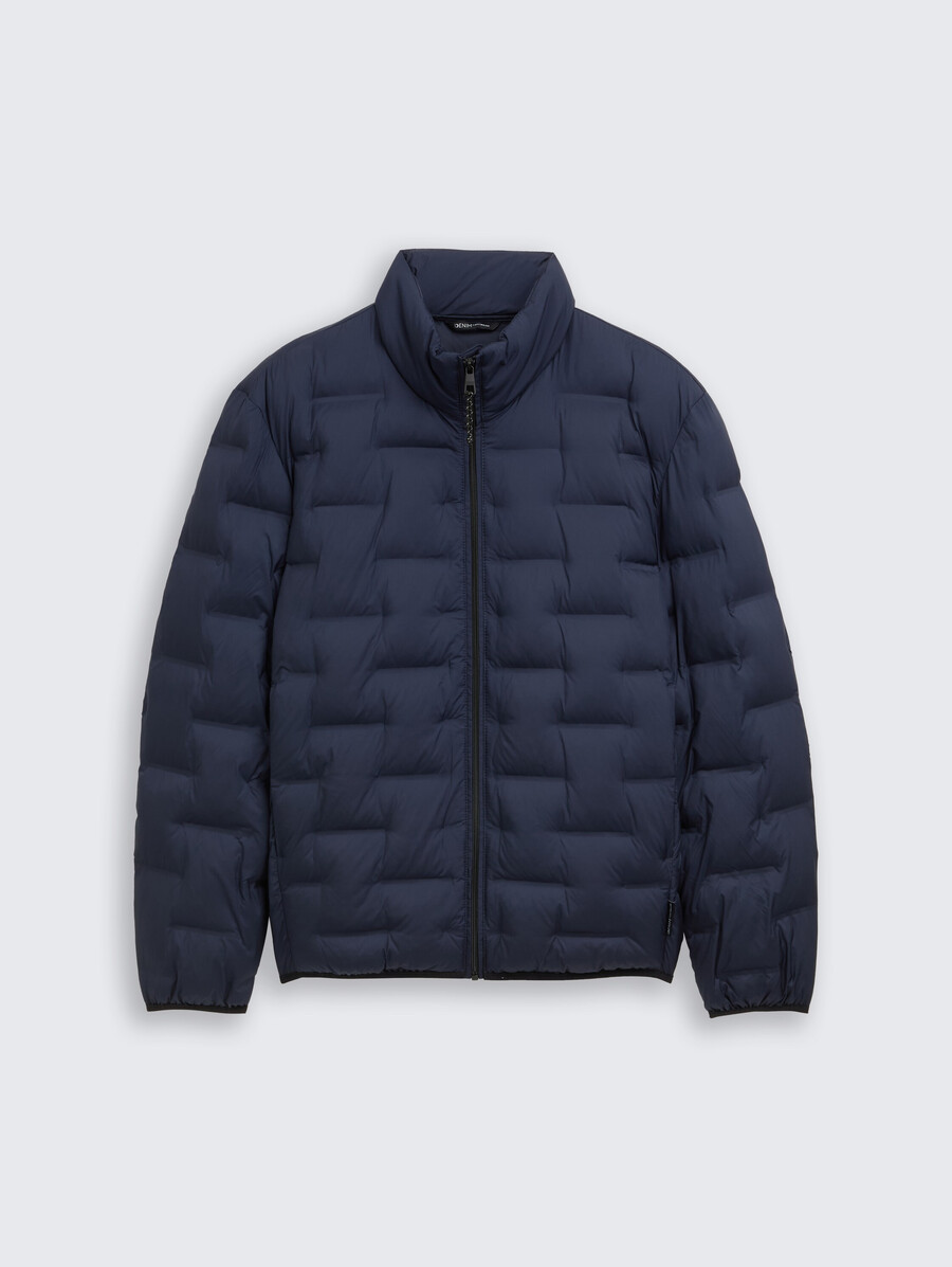 chaqueta acolchada ligera con cuello alto
