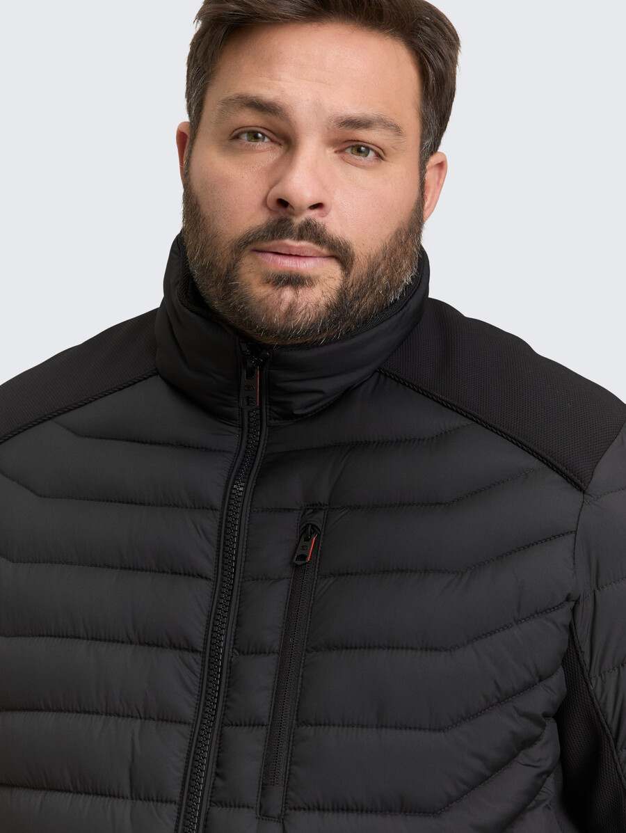 talla grande - chaqueta acolchada ligera híbrida con cuello alto