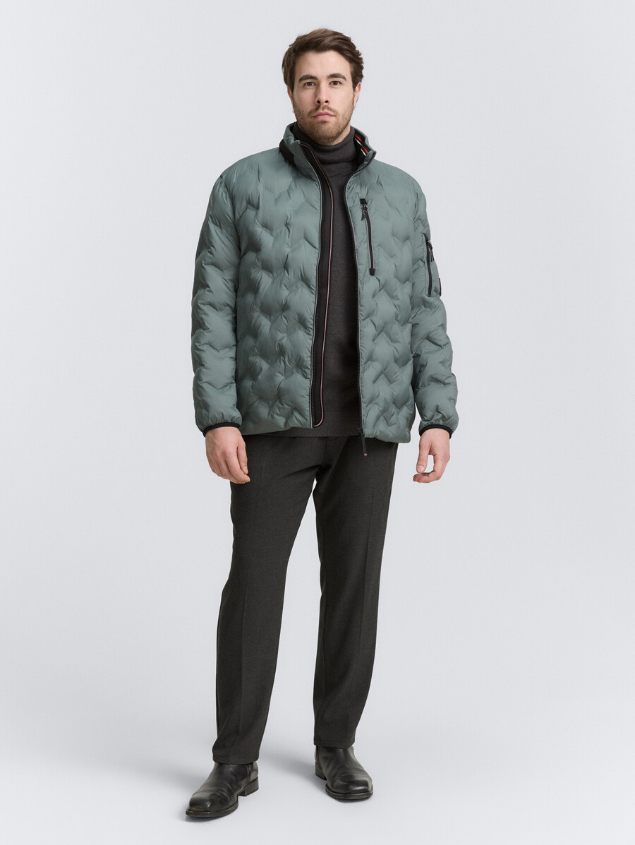 talla grande chaqueta acolchada ligera híbrida con capucha plegable