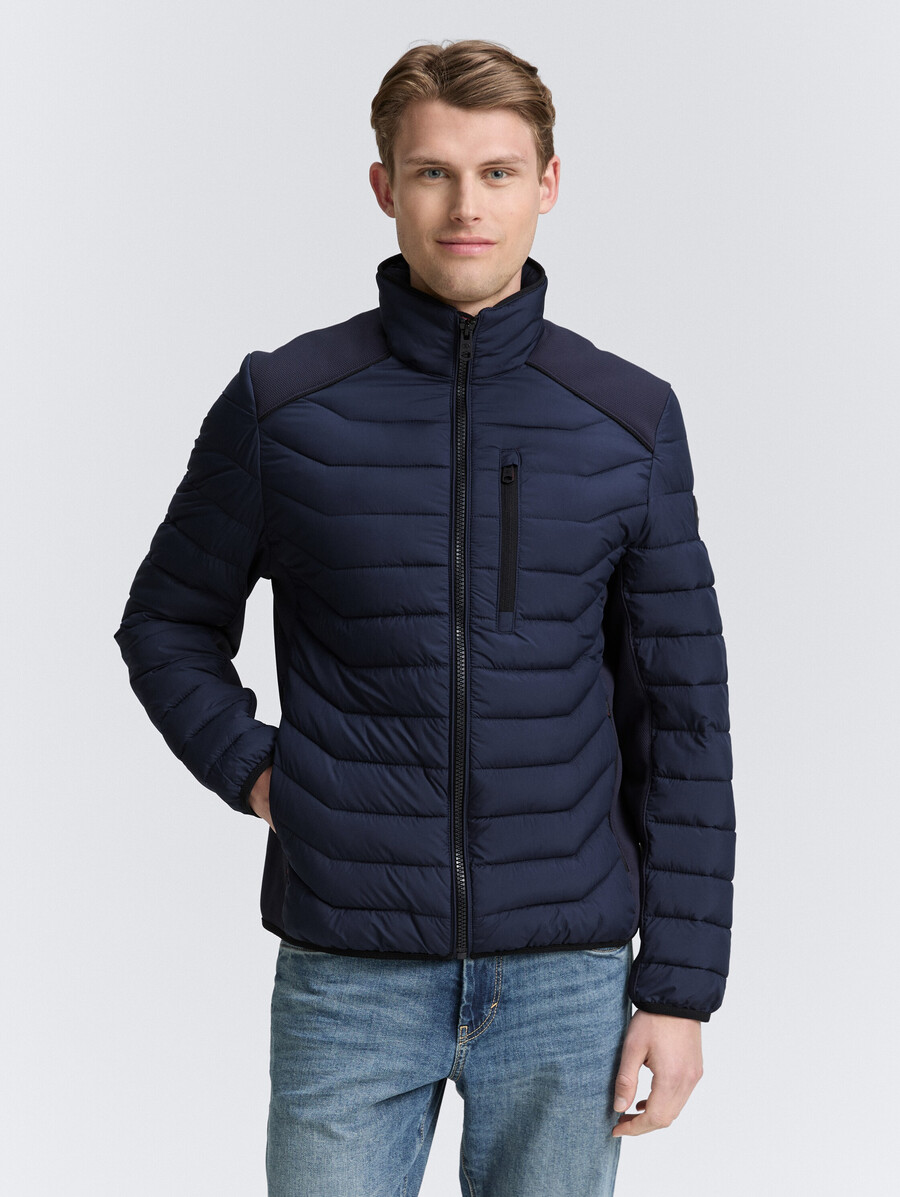 chaqueta acolchada híbrida ligera