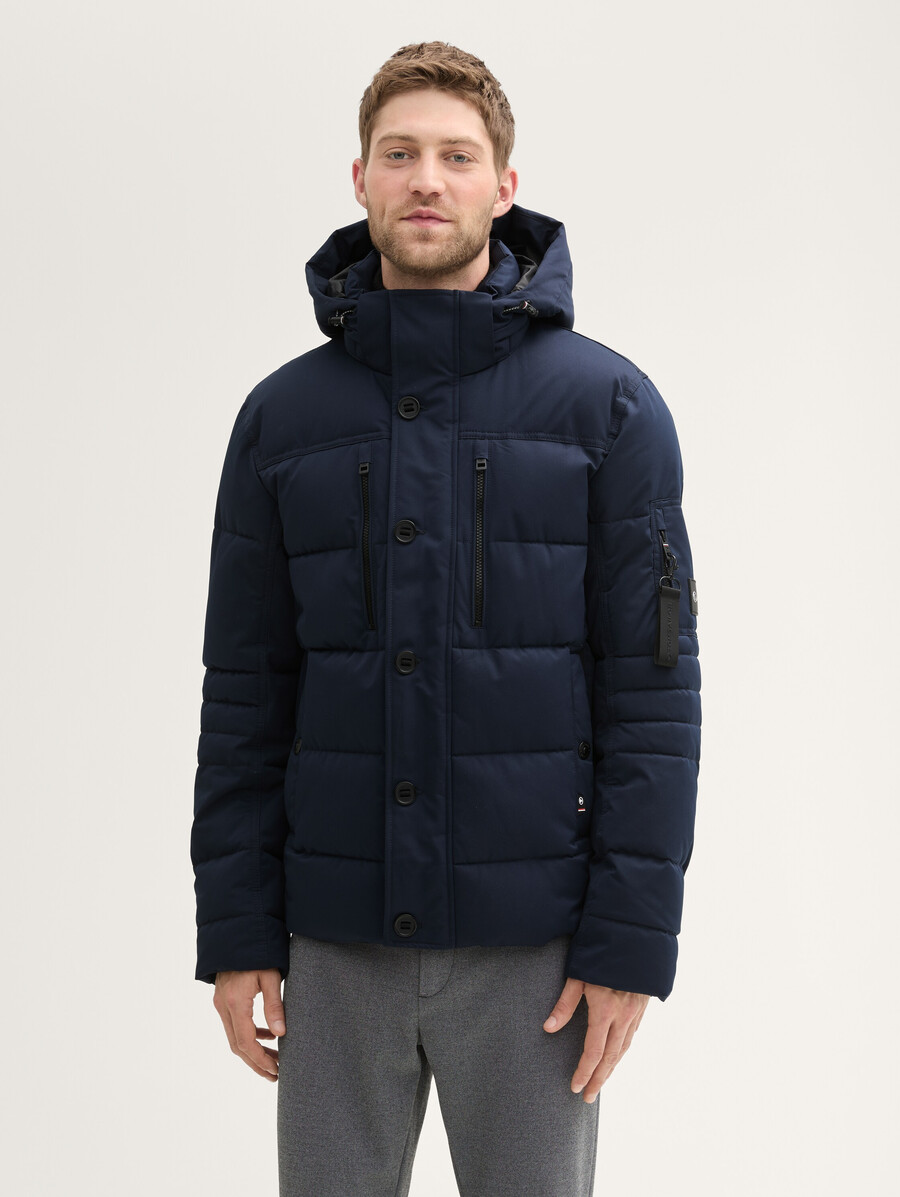 chaqueta acolchada con capucha desmontable