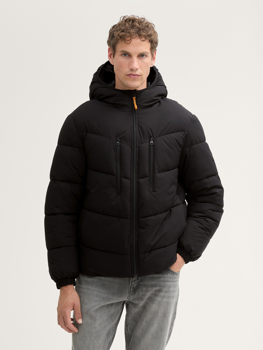 chaqueta acolchada con capucha
