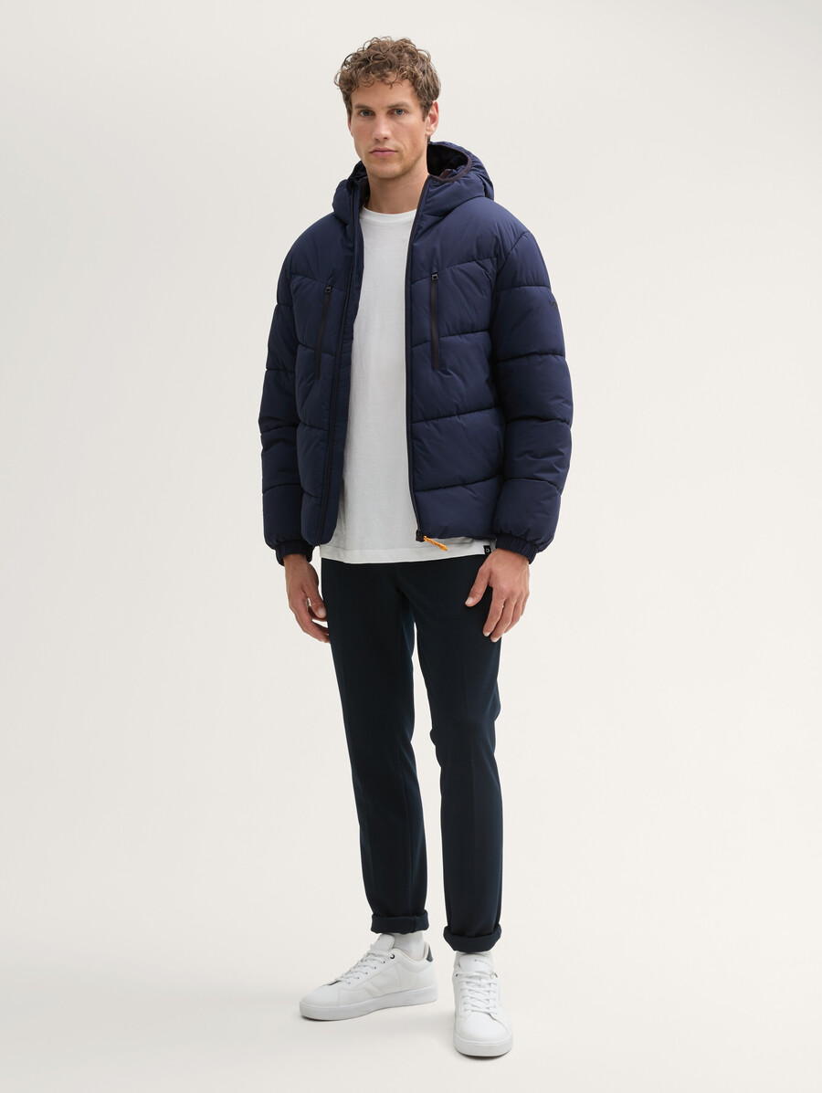 chaqueta acolchada con capucha