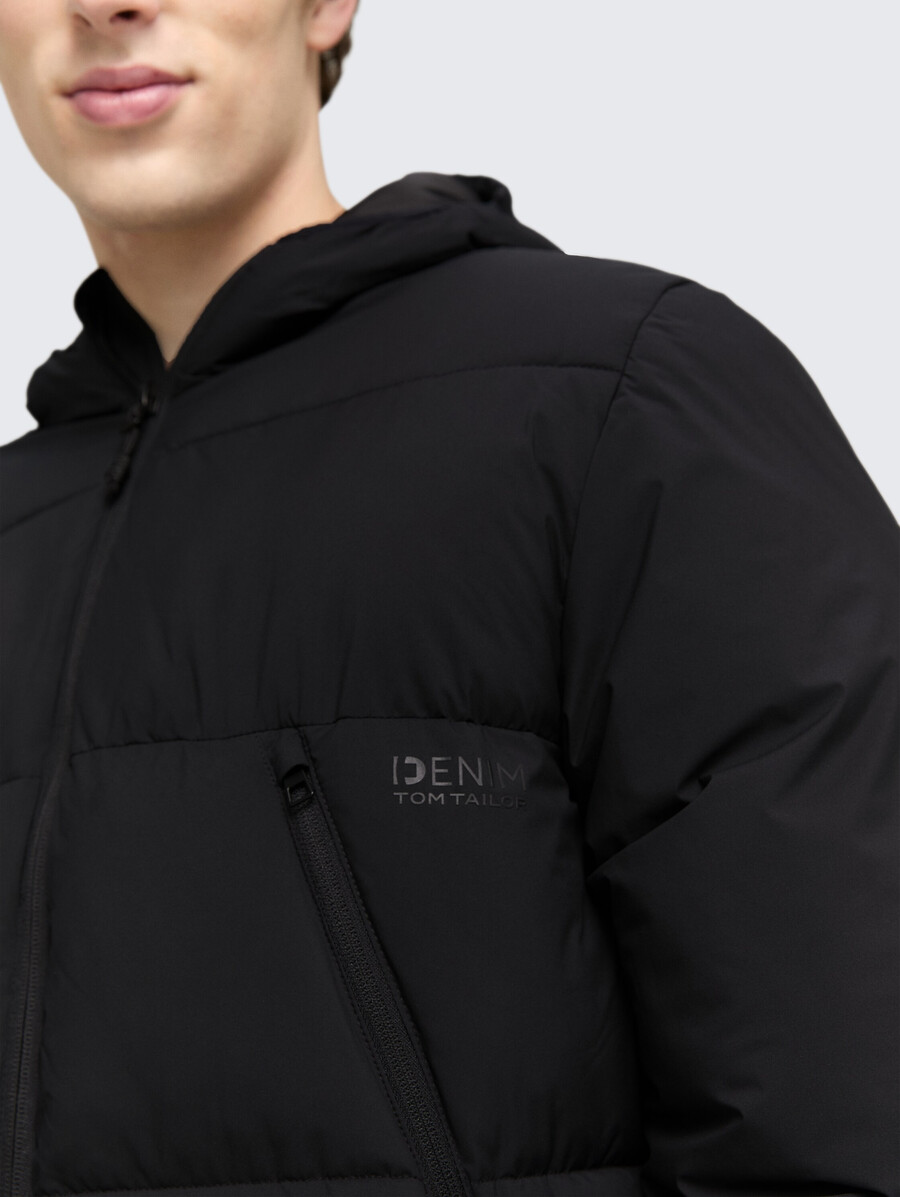 parka acolchada con capucha