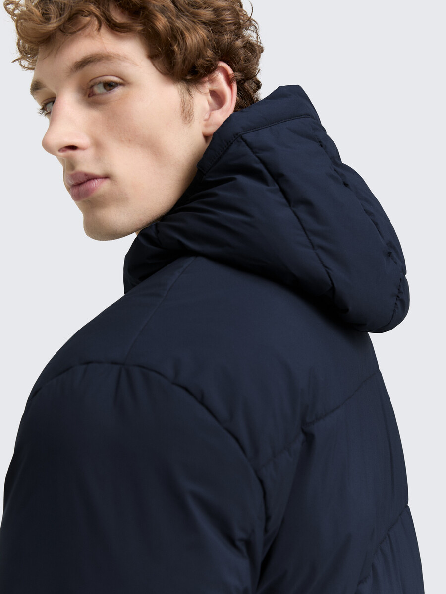 parka acolchada con capucha