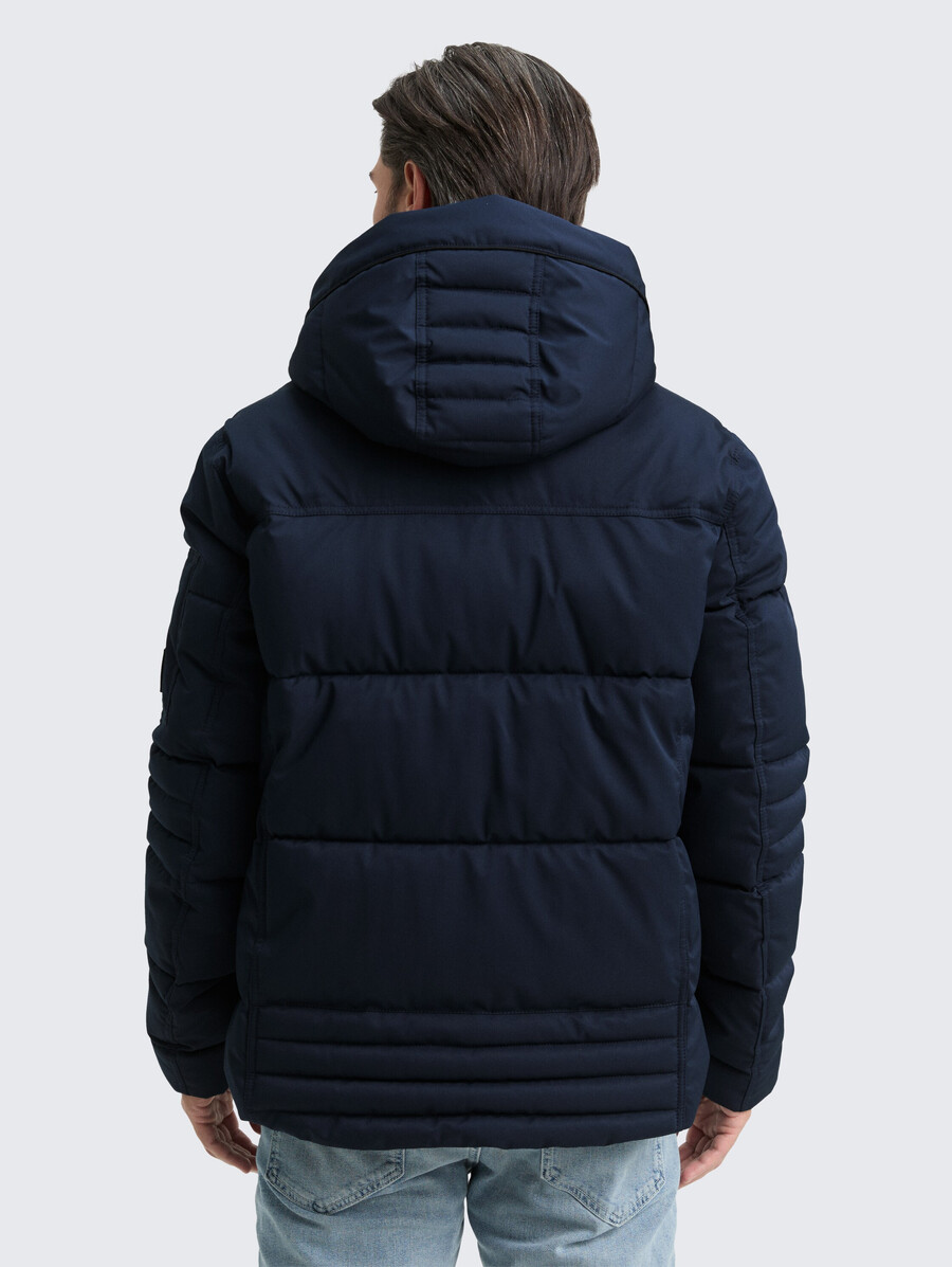 chaqueta acolchada con capucha desmontable