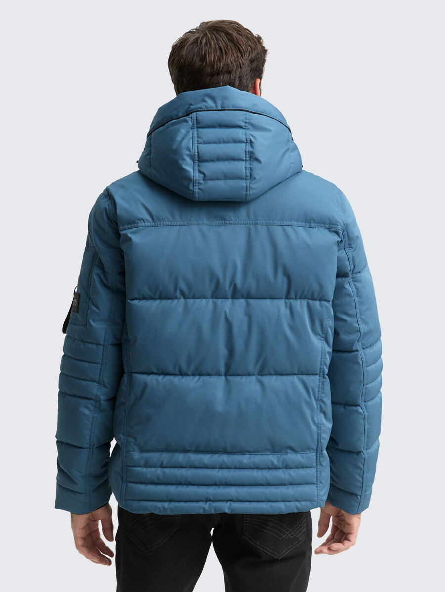 chaqueta acolchada con capucha desmontable