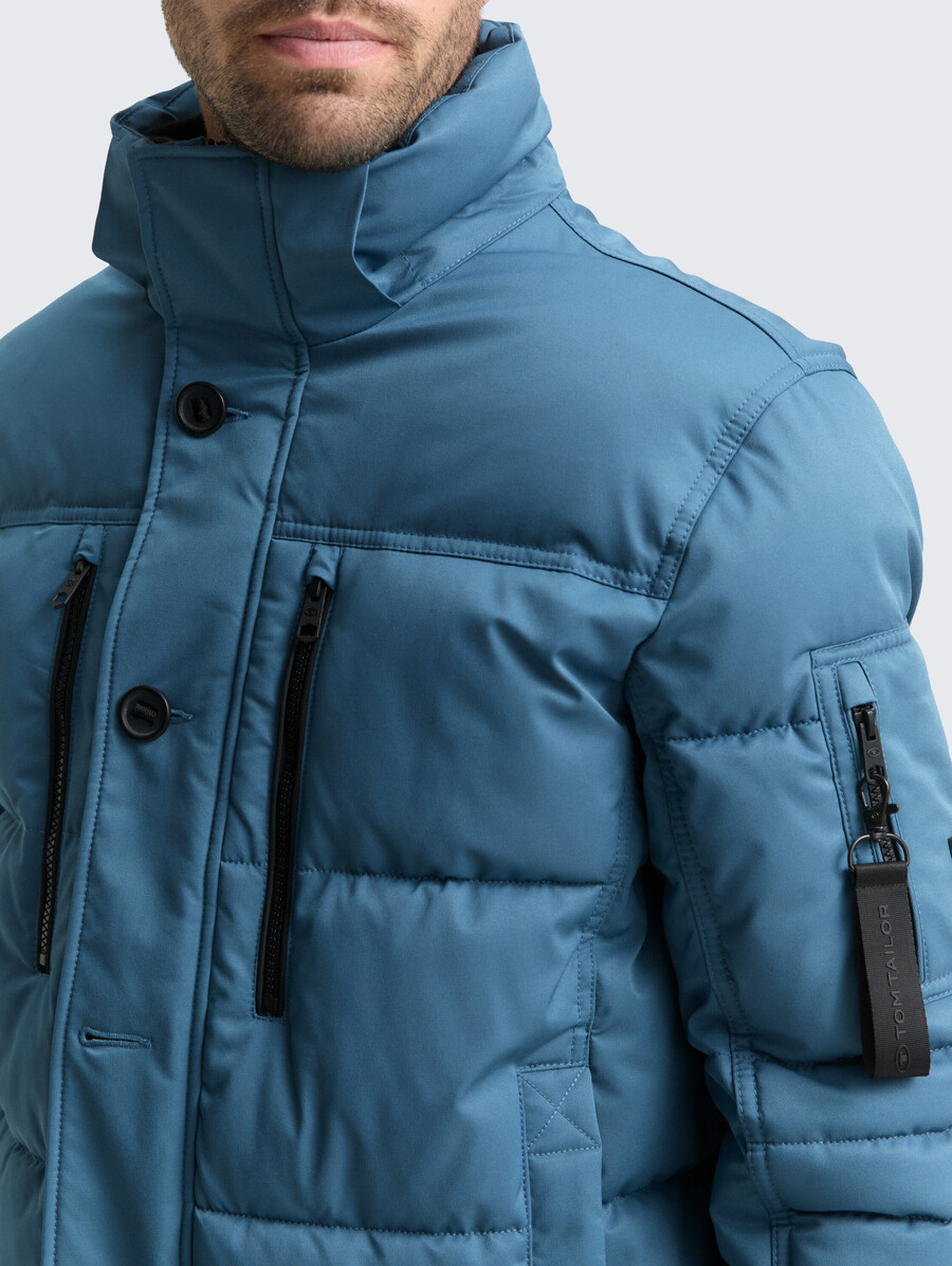 chaqueta acolchada con capucha desmontable