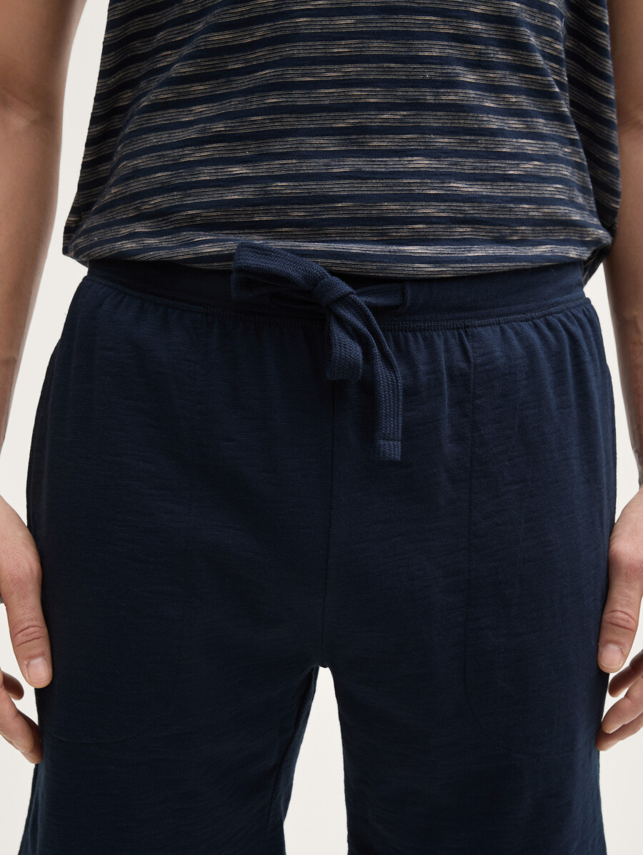 conjunto de pijama con estampado de rayas