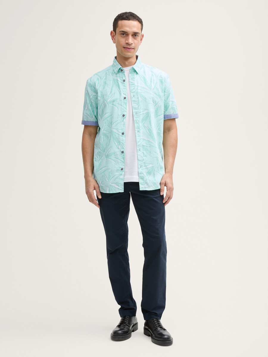 camisa de corte cómodo con estampado de palmeras