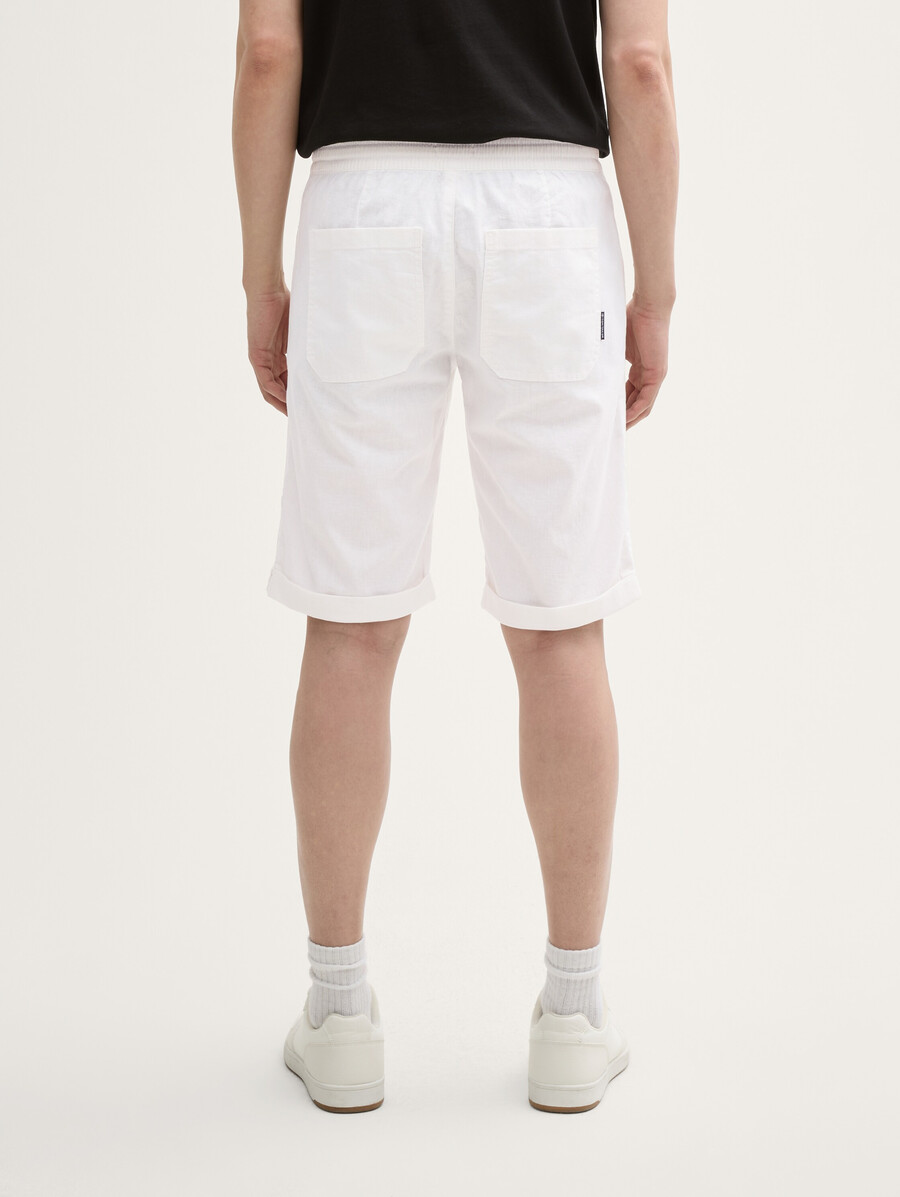 pantalones cortos regulares con contenido de lino