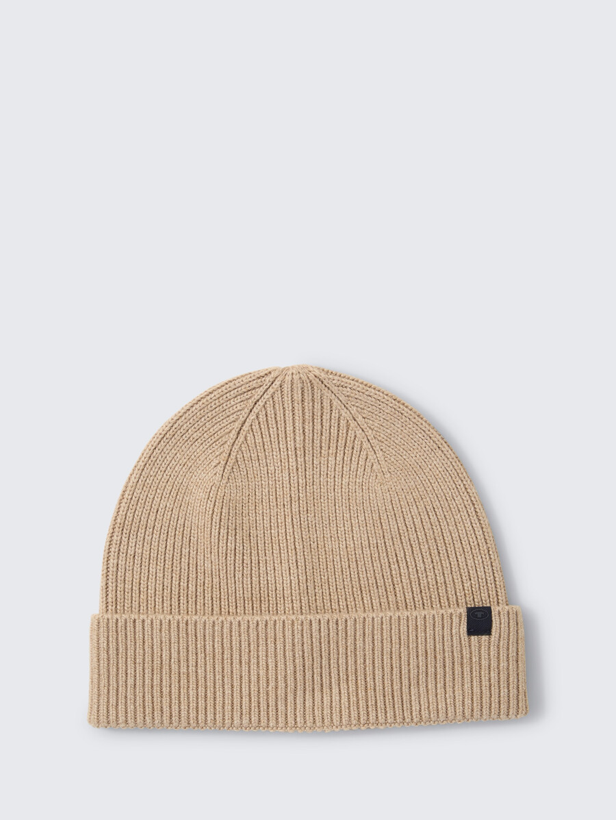 gorro de punto con contenido de lana