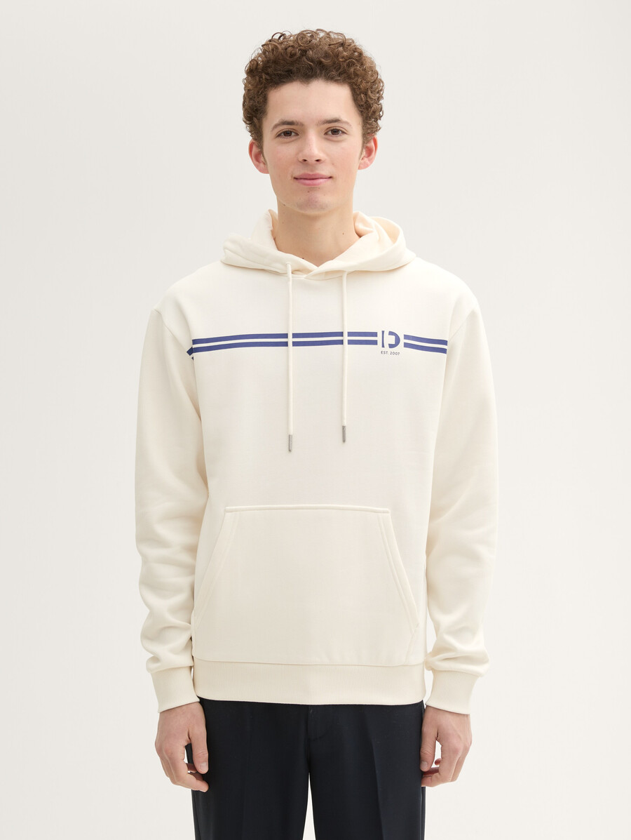 sudadera con capucha y estampado