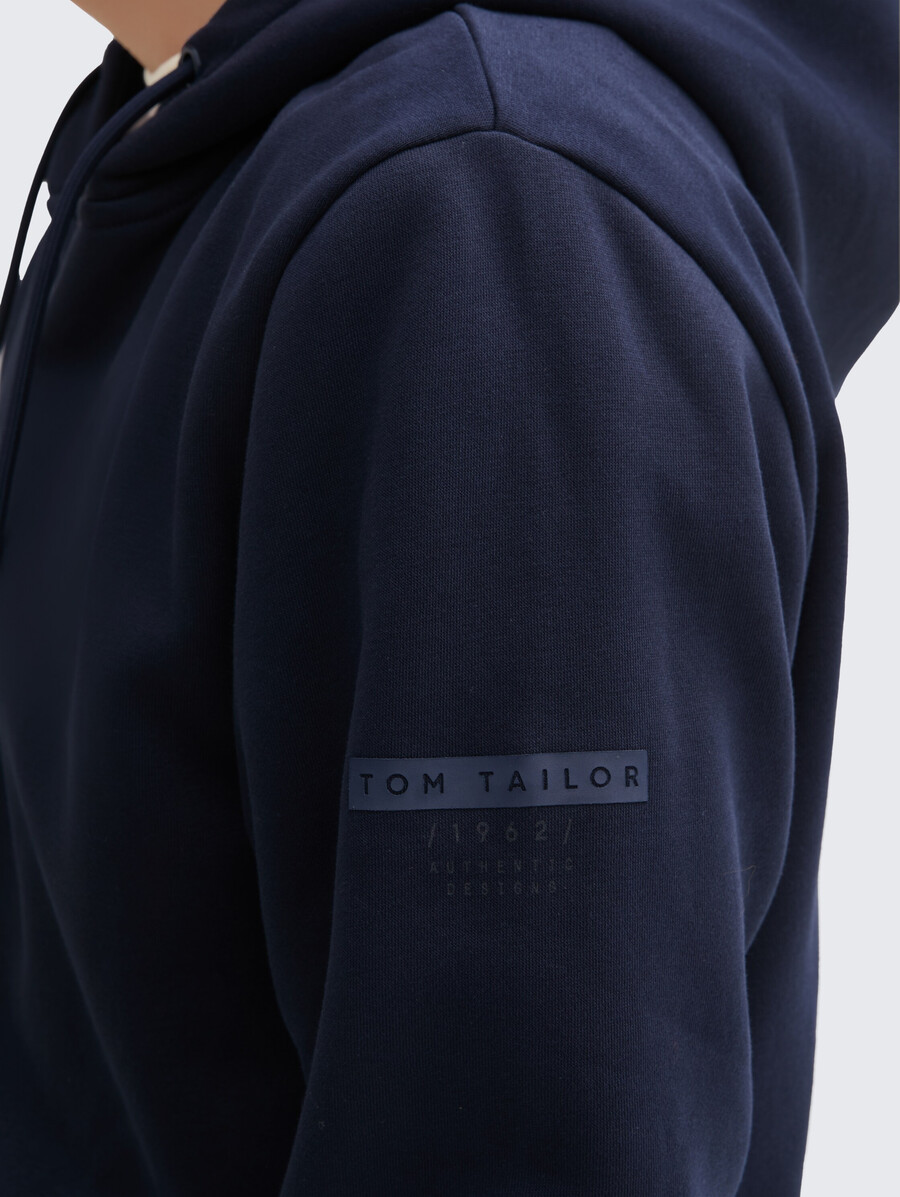 chaqueta sudadera con capucha básica