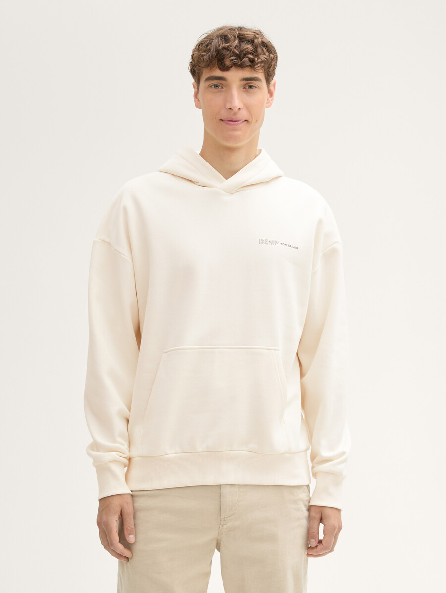 sudadera con capucha y estampado