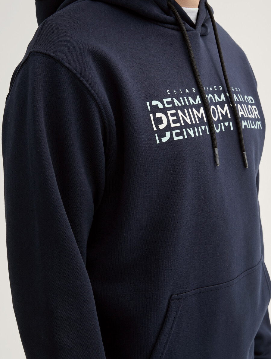 sudadera con capucha y estampado de logotipo