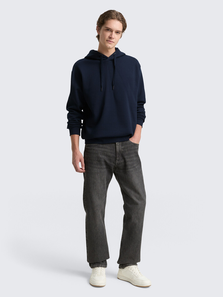 sudadera con capucha y logo