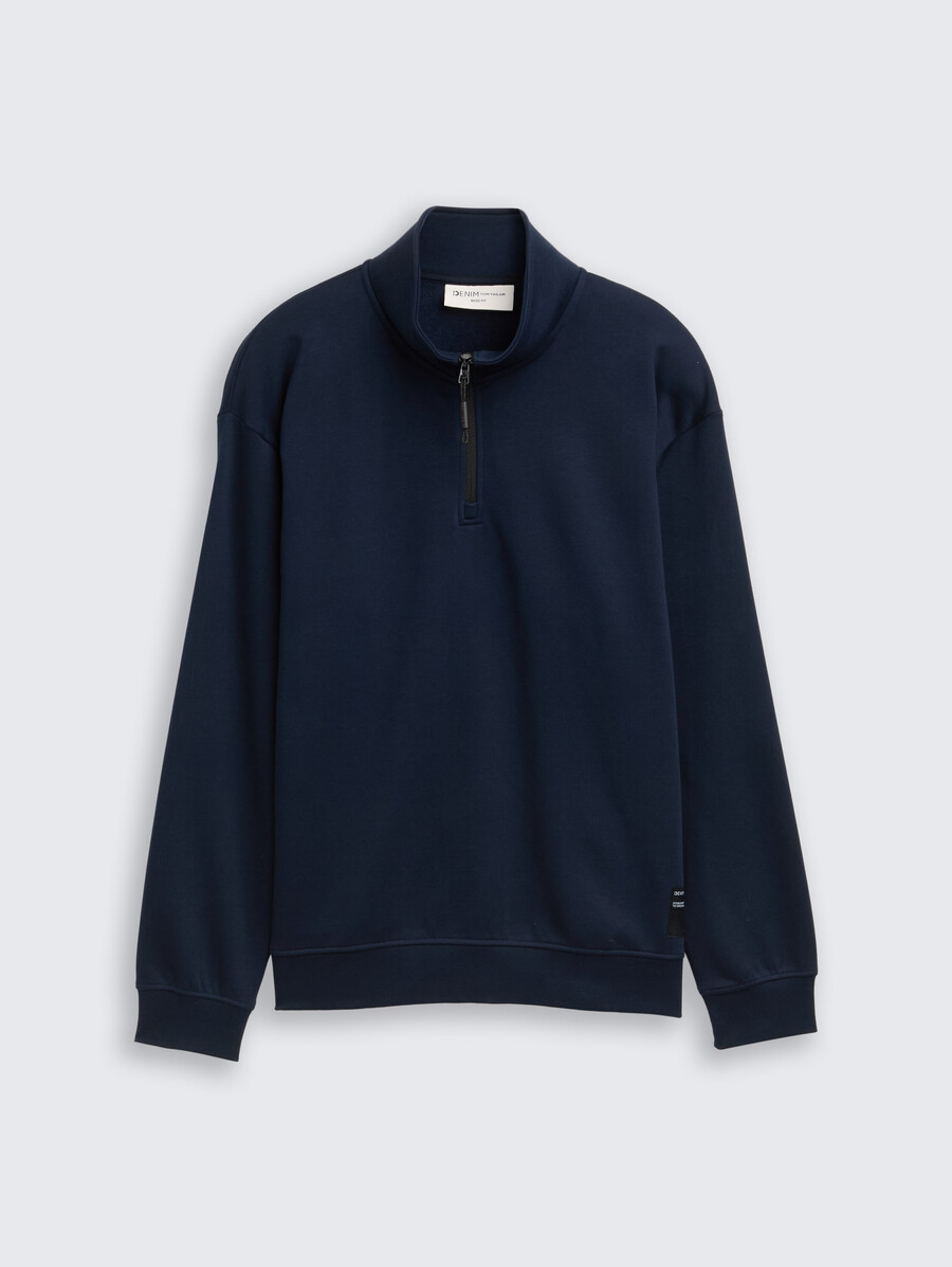 sudadera troyer con insignia del logotipo