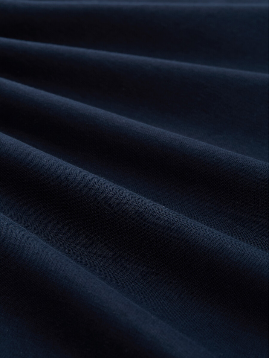 sudadera troyer con insignia del logotipo