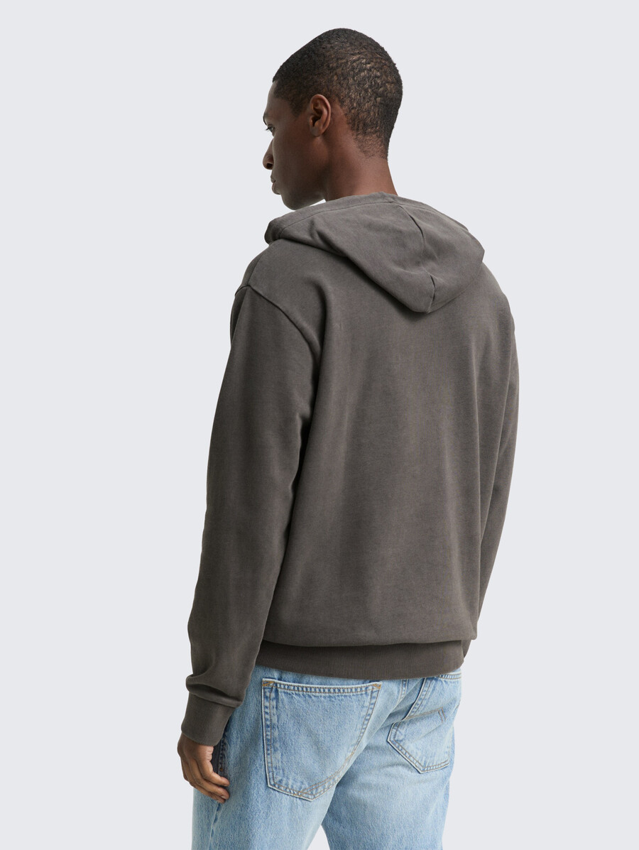 sudadera con capucha teñida