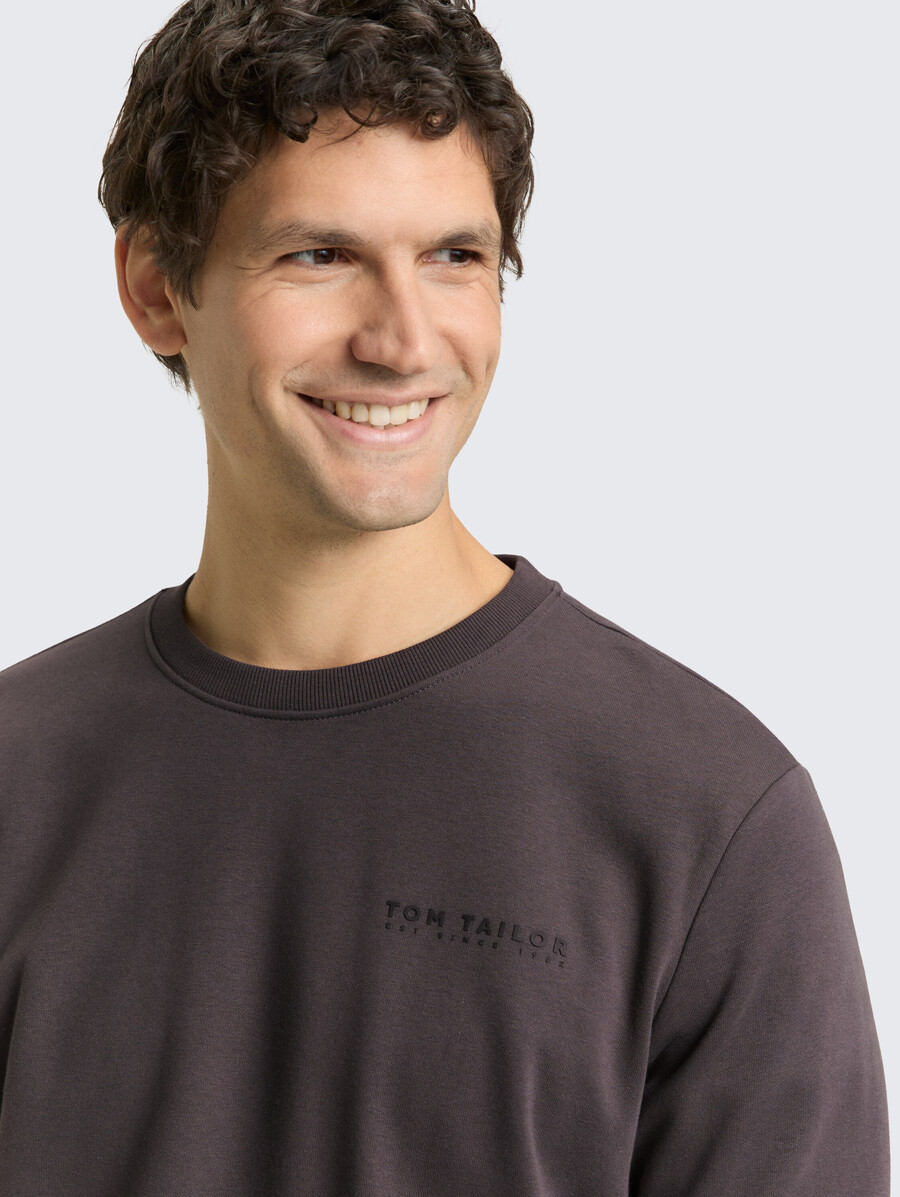 sudadera con escote redondo