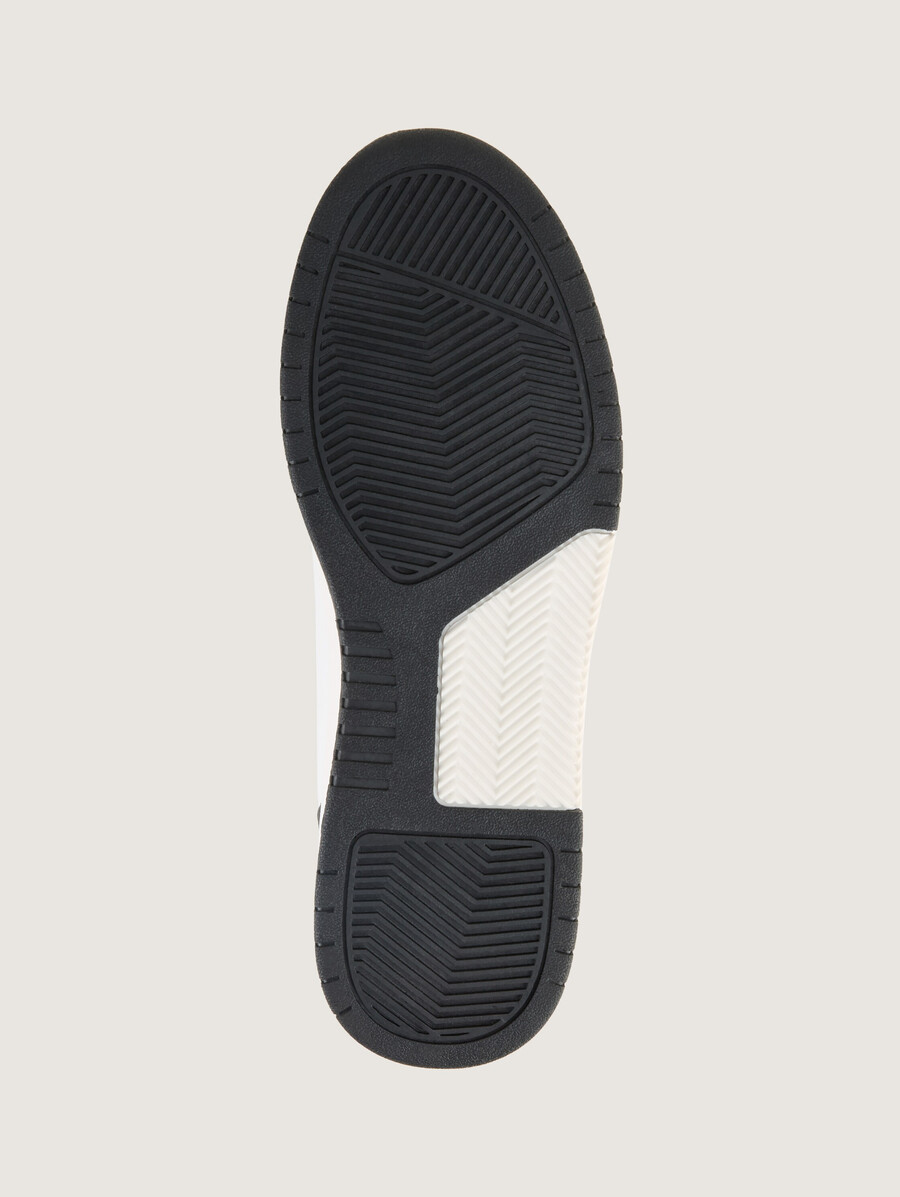 zapatillas con bloques de color