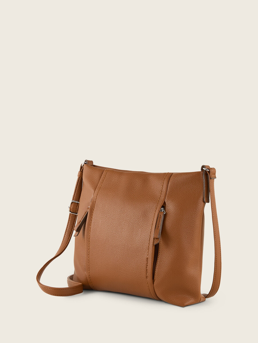 bolso tipo sobre ttbeca m con detalles de cremallera