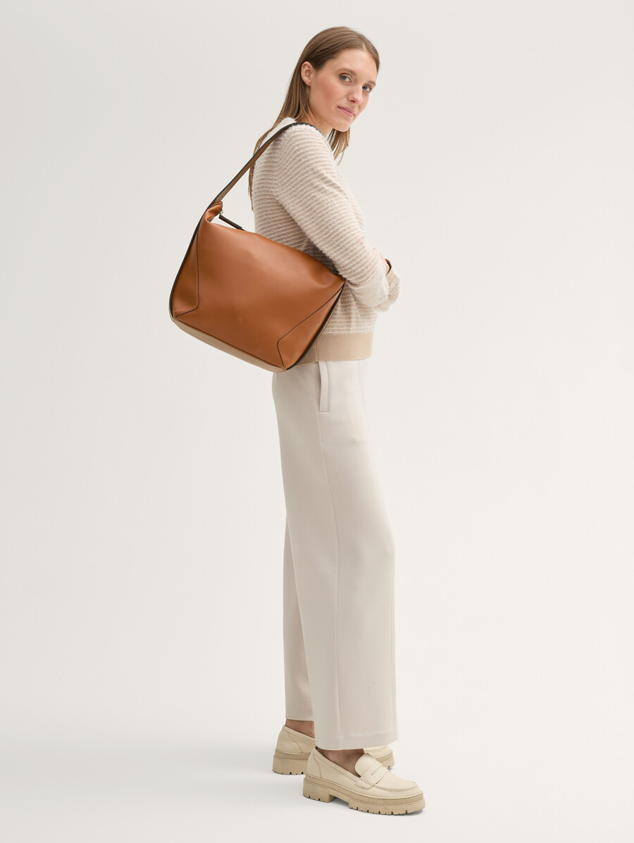ttmanola l bolso tipo sobre con costuras decorativas