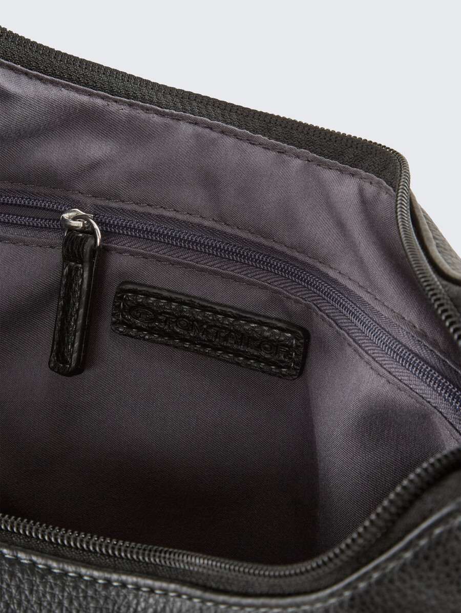 bolso tipo bolsa ttaspen m con colgante de logotipo desmontable