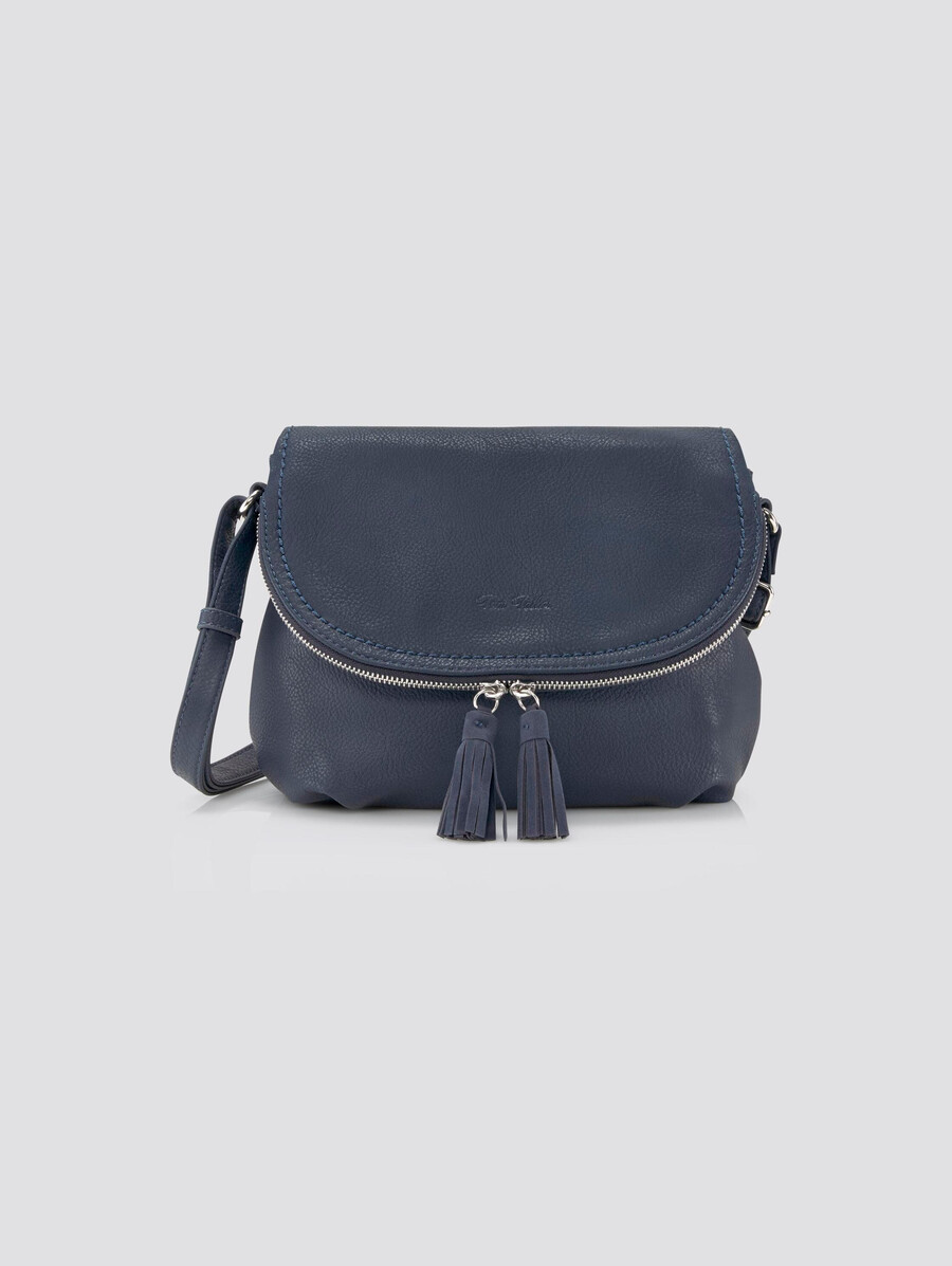 bolso de hombro ttlari con detalle de borla