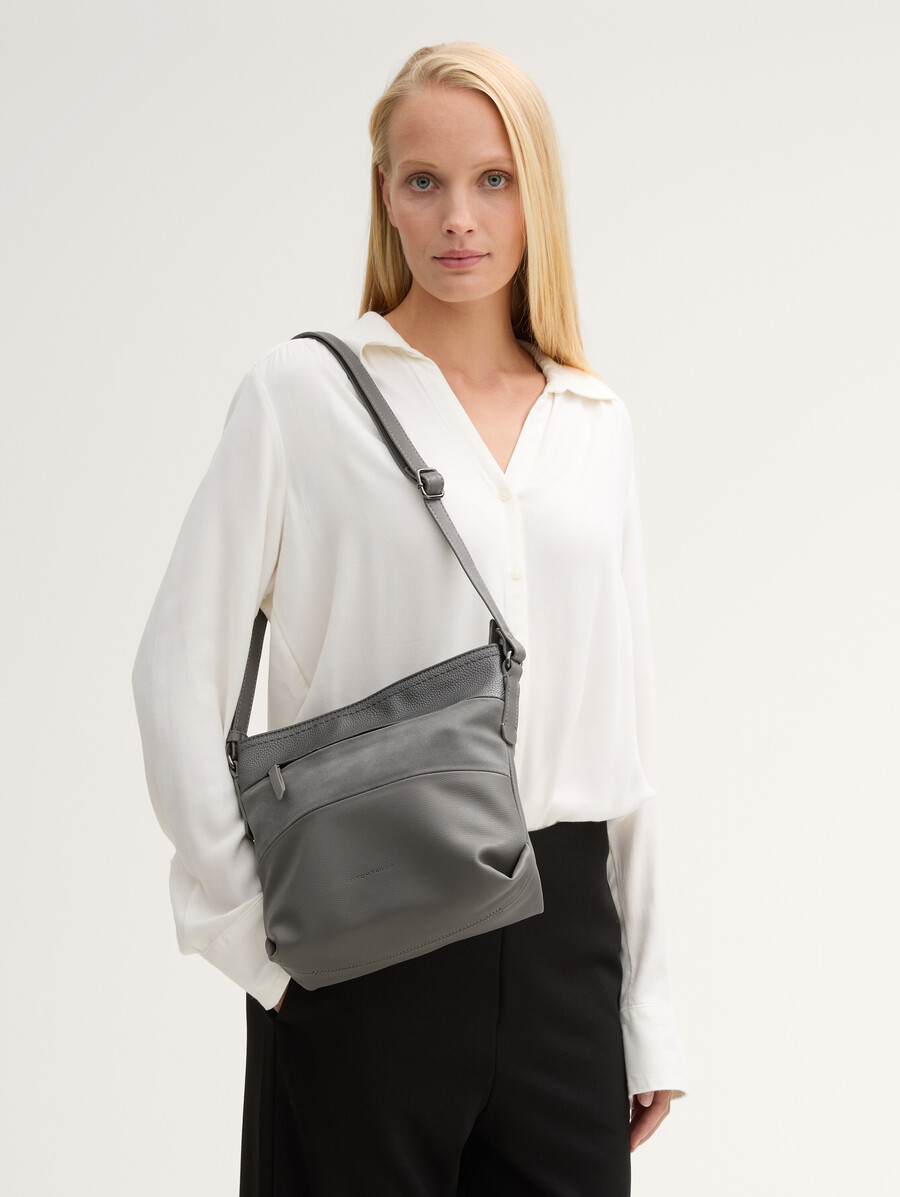 bolso de hombro ttnicolina m con mezcla de materiales