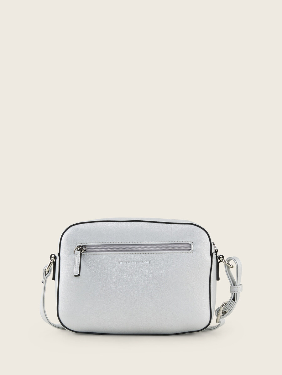 bolso de hombro ttamela con detalles acolchados