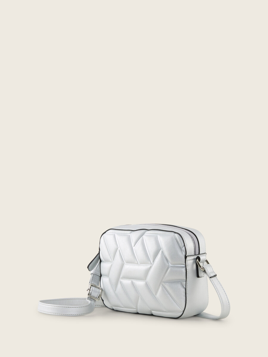 bolso de hombro ttamela con detalles acolchados