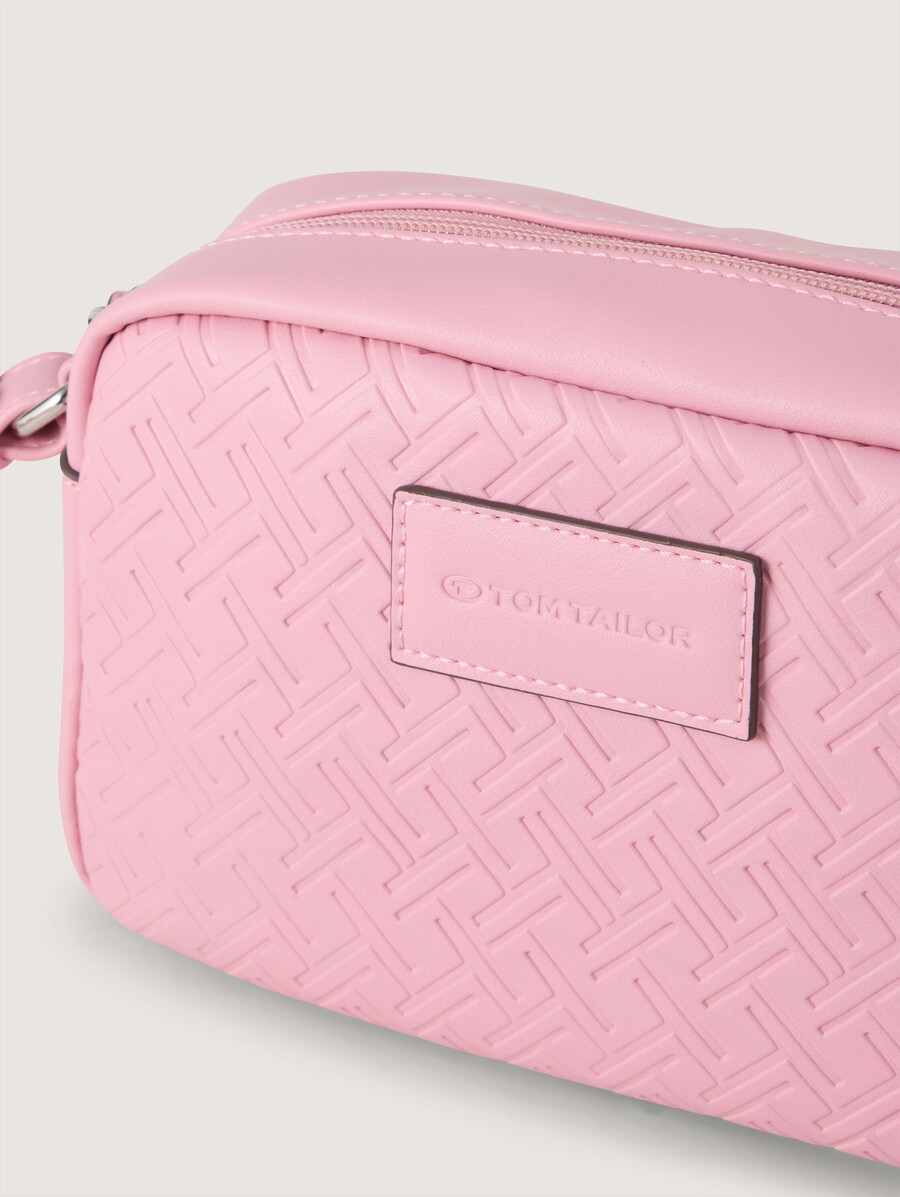bolso de hombro ttmirenda con logotipo en relieve