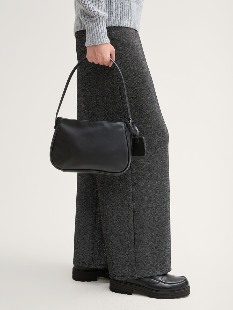 bolso de hombro ttbena con colgante de logotipo