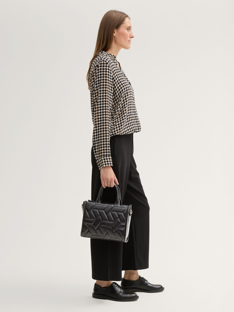 bolso shopper ttamela s con detalles acolchados